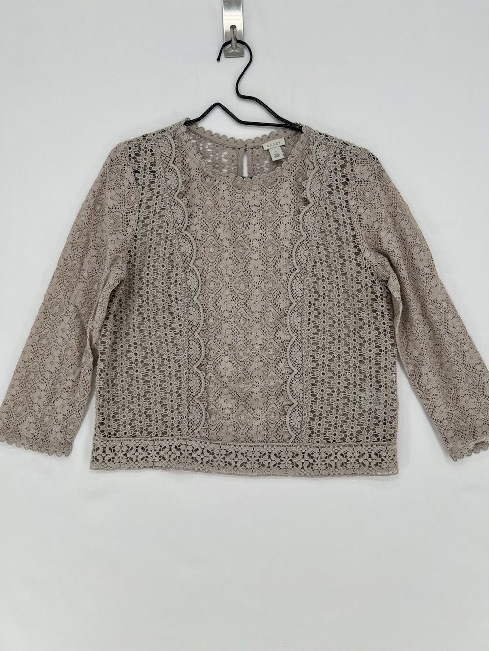 Crochet Lace Panels, Keyhole Back Closure Scalloped Trim Openwork Lace Texture